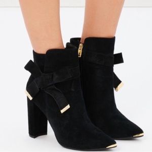 TED BAKER Sailly suede booties with gold hardware and bow details. GUC Size 9